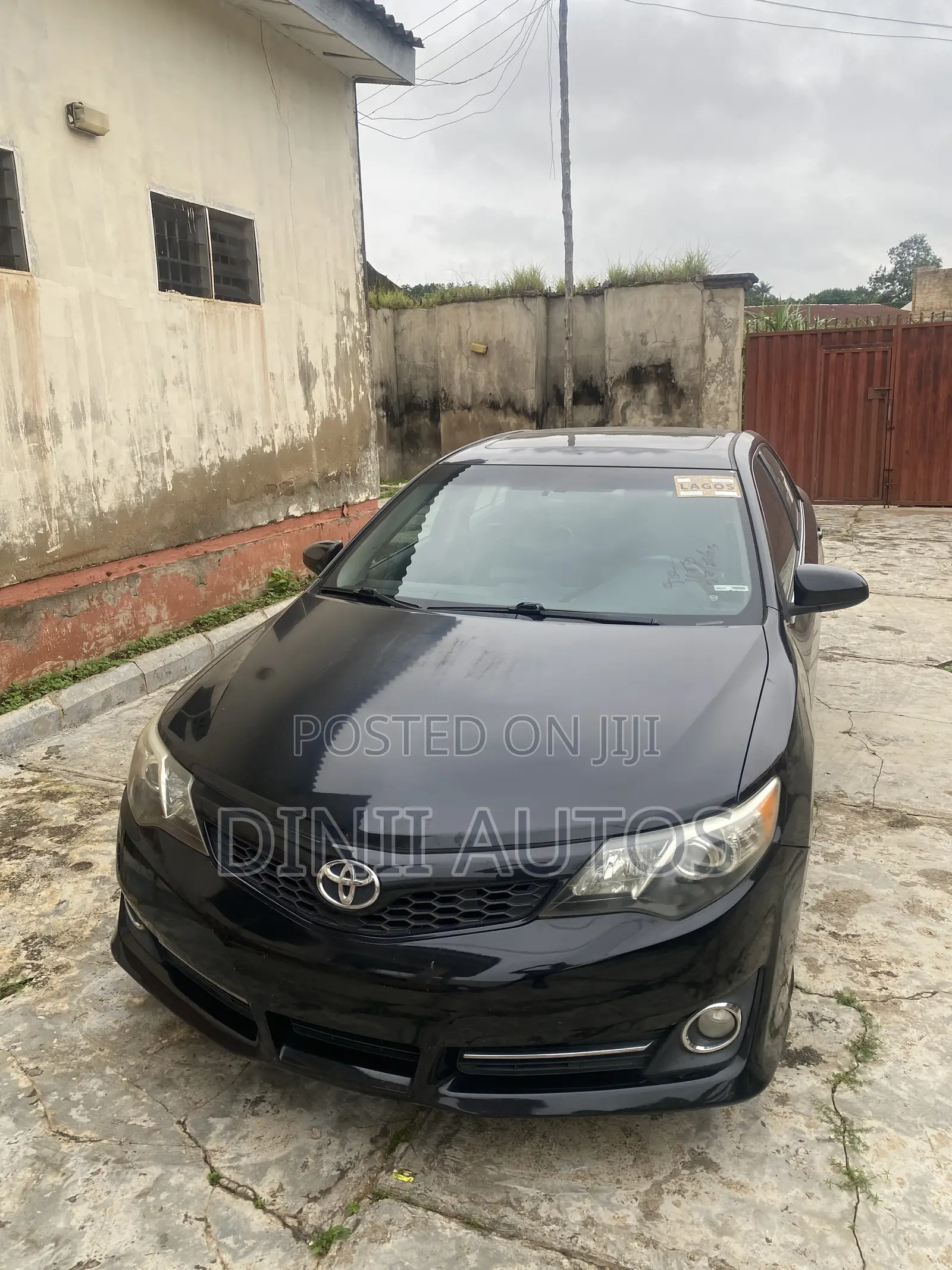 Toyota Camry SE 4dr Sedan (2.5L 4cyl 6A) 2012 Black