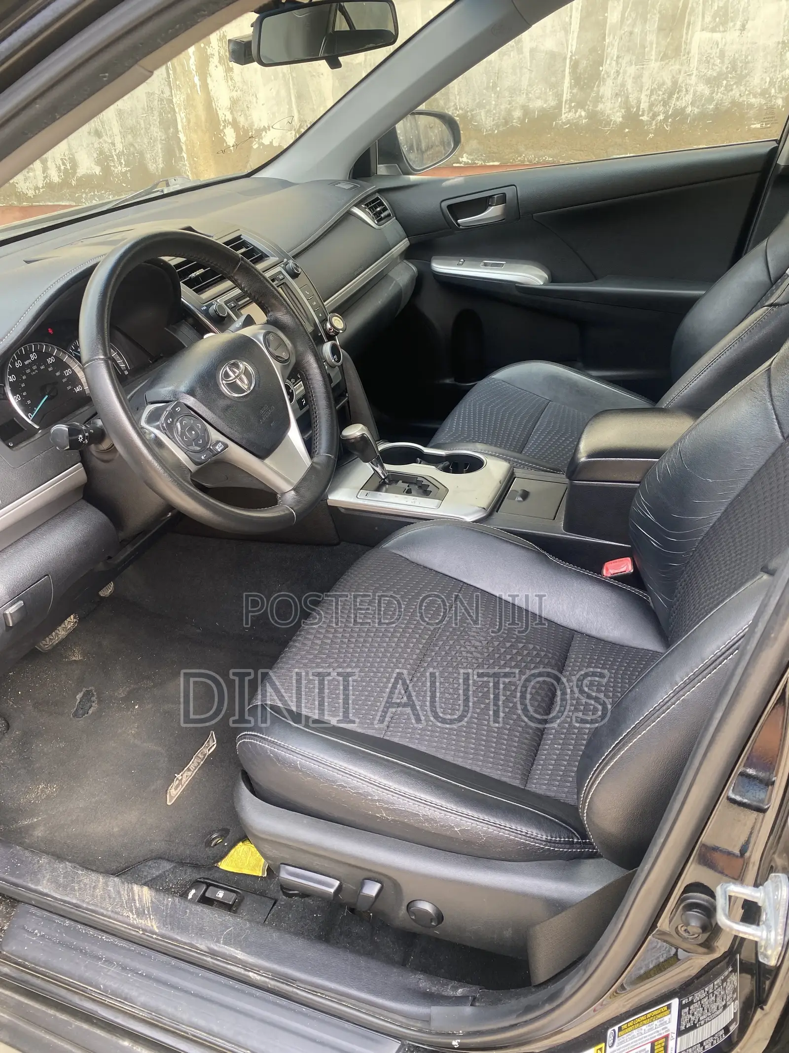 Toyota Camry SE 4dr Sedan (2.5L 4cyl 6A) 2012 Black