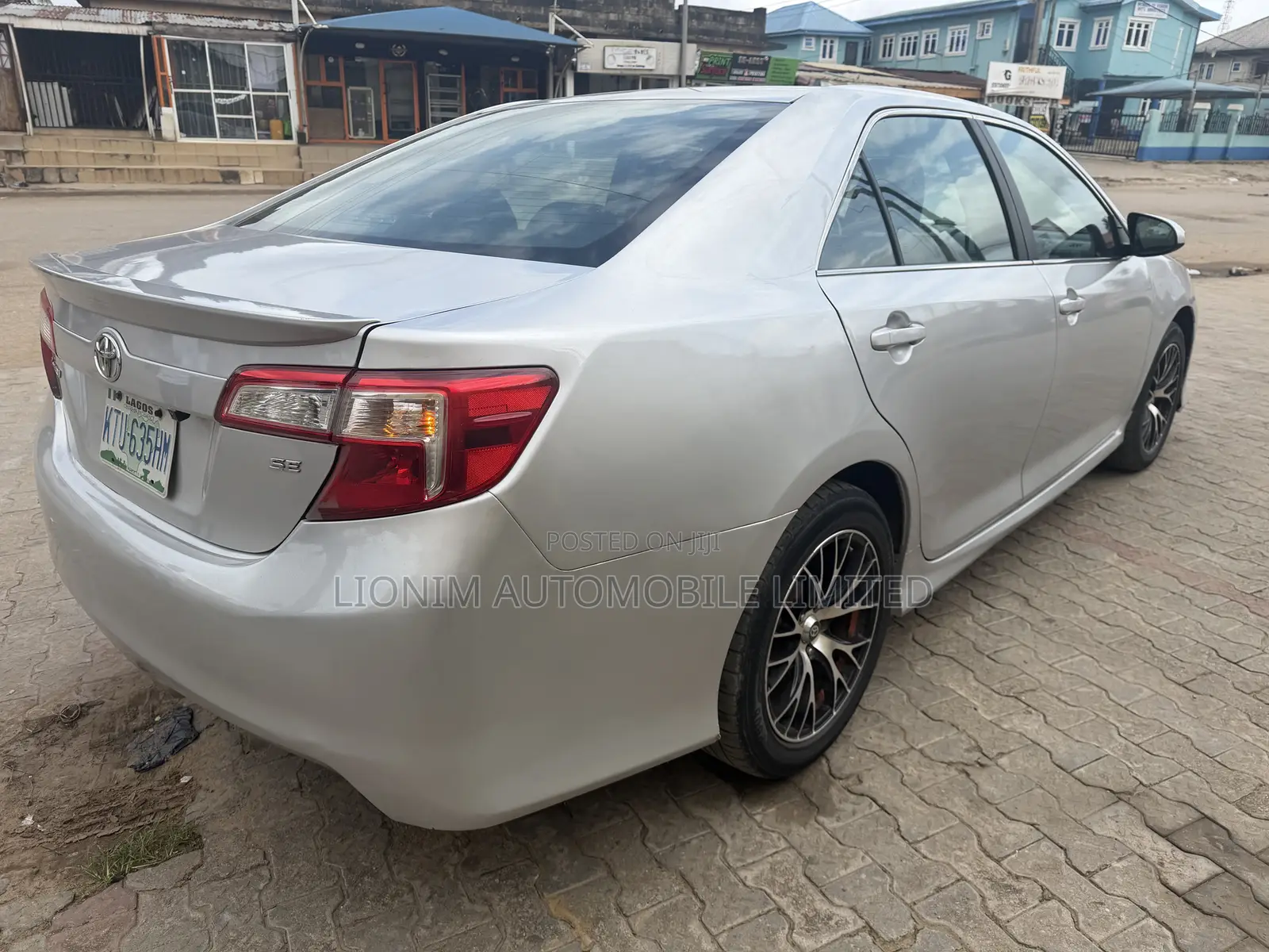Toyota Camry SE 4dr Sedan (2.5L 4cyl 6A) 2012 Silver