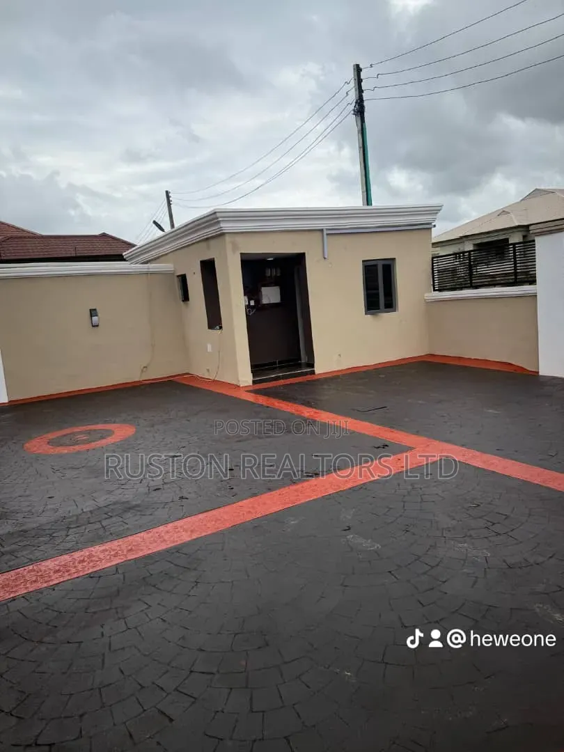 5bdrm Duplex in Ibadan for sale
