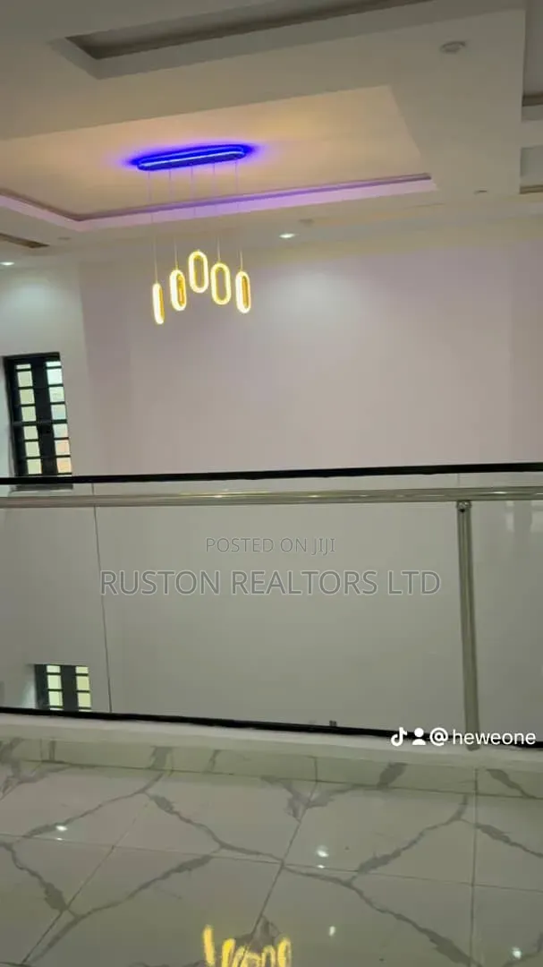 5bdrm Duplex in Ibadan for sale