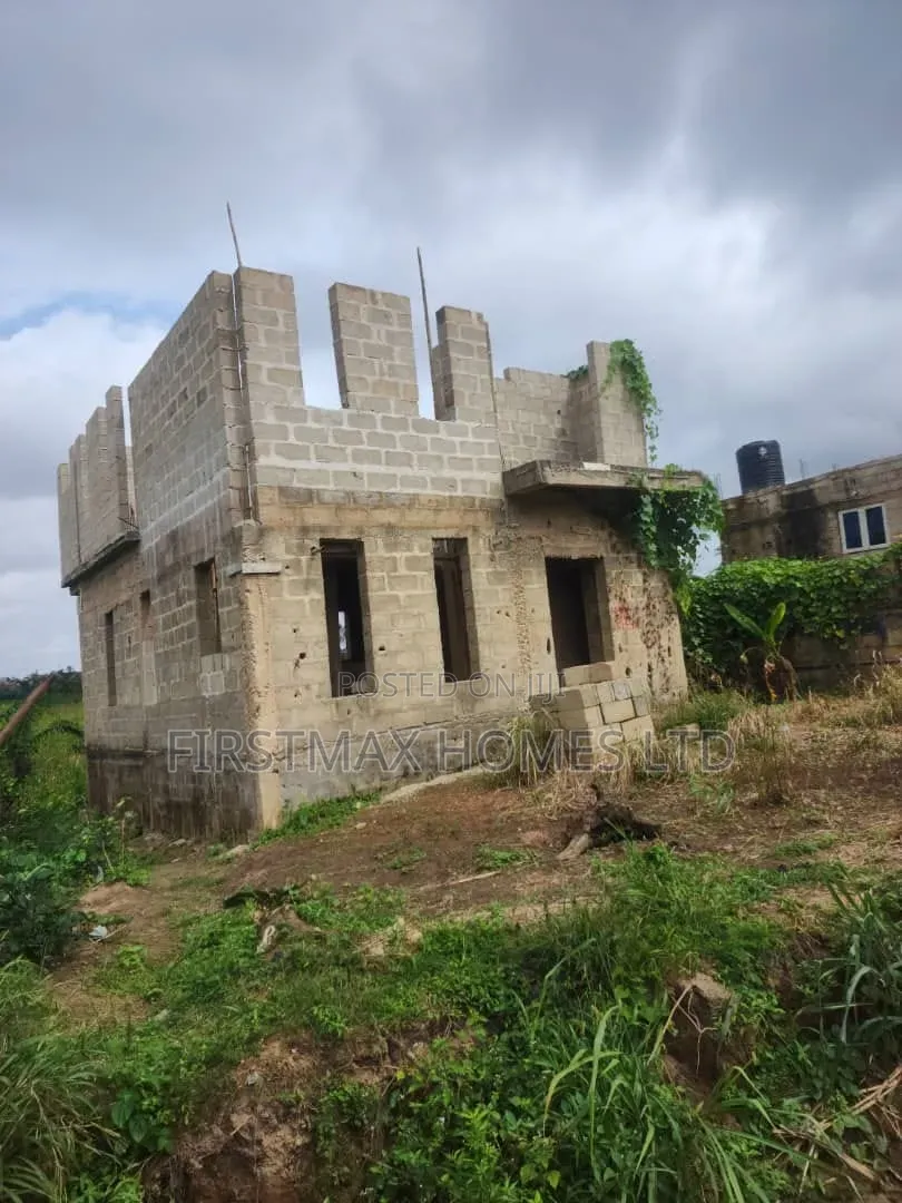 3bdrm Duplex in Wittington Estate, for sale