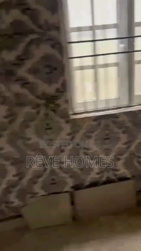 2bdrm Block of Flats in Oworonshoki / Gbagada for rent