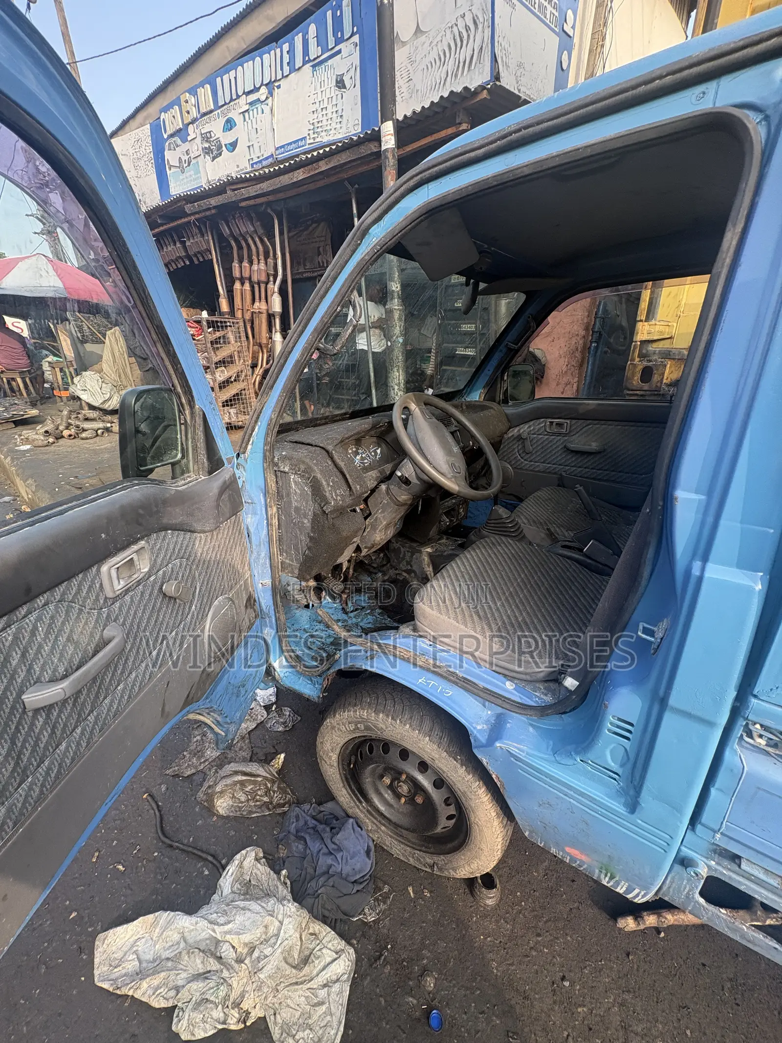 Daihatsu Hijet Mini Truck + Burglary