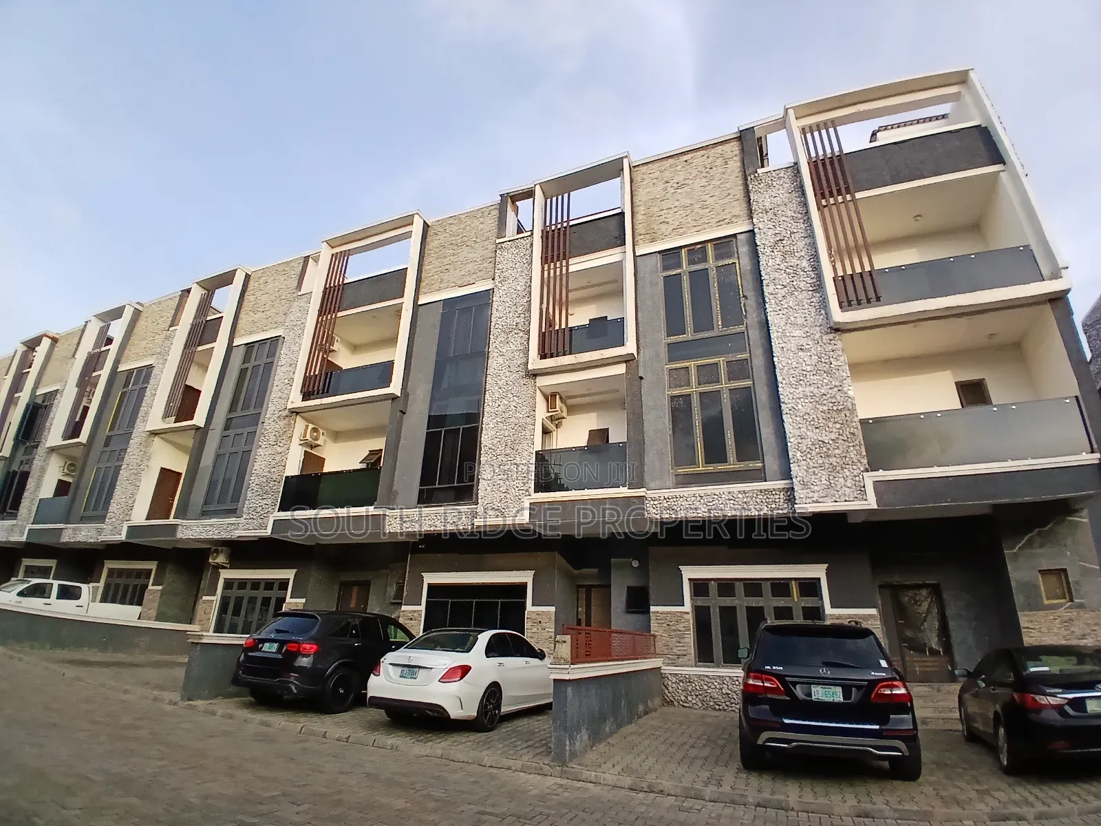 6bdrm Townhouse/Terrace in Wuye for sale