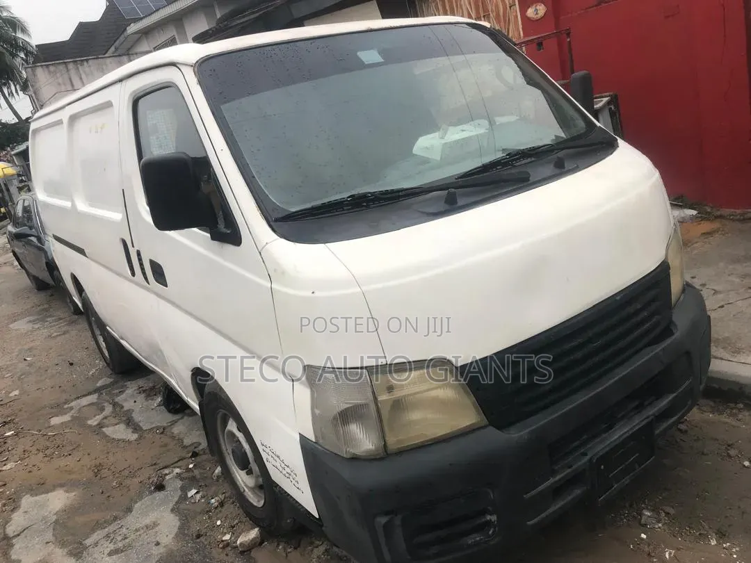 Car 2008 White