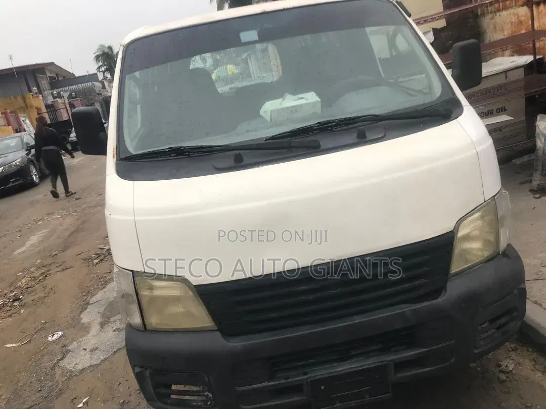 Car 2008 White