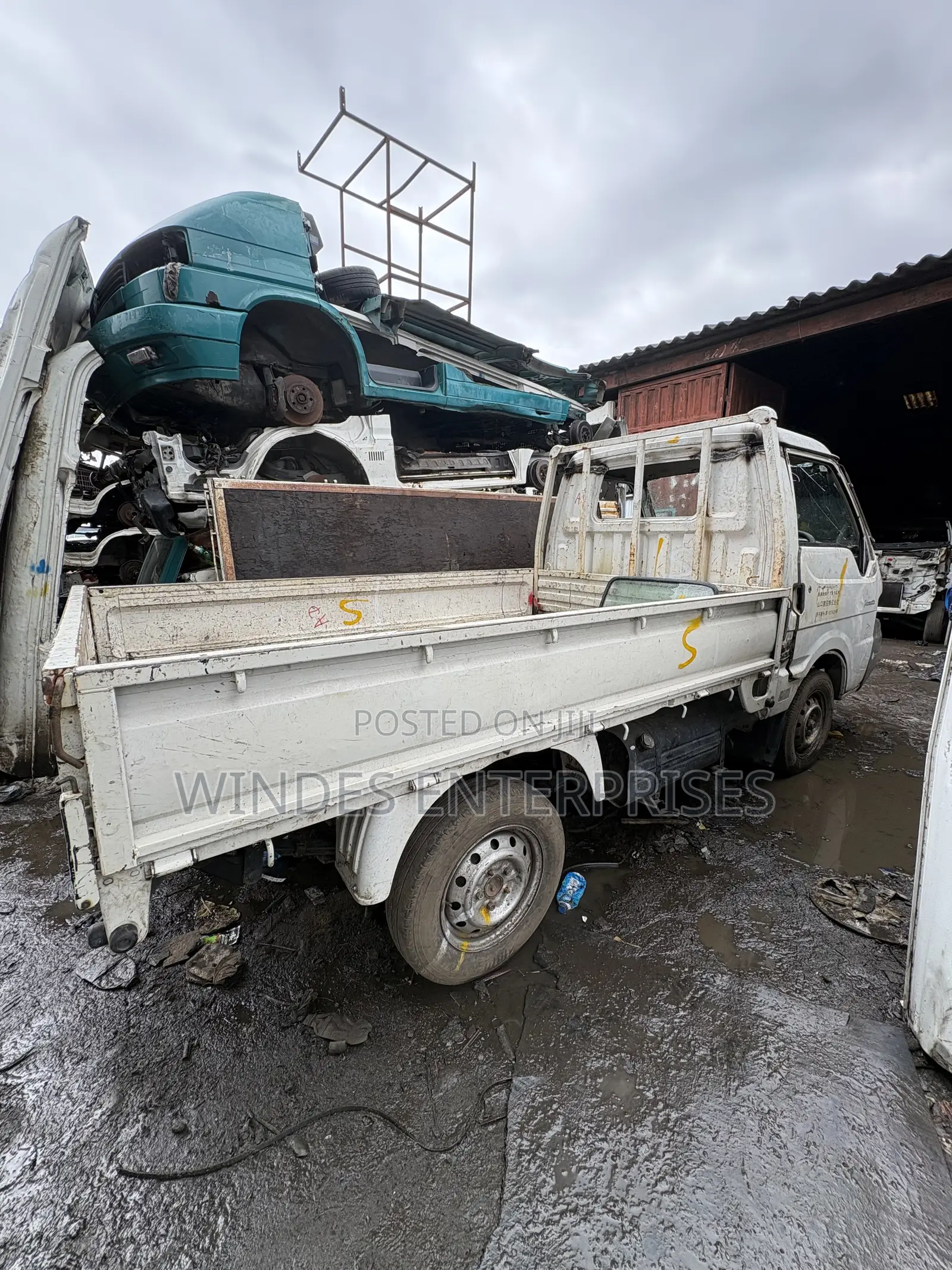 Mazda Bongo Injector Truck 850kgs