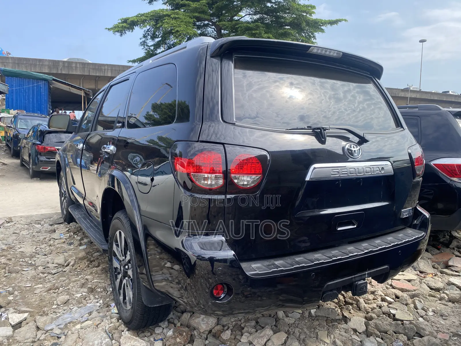 Toyota Sequoia Platinum 4x4 2018 Black