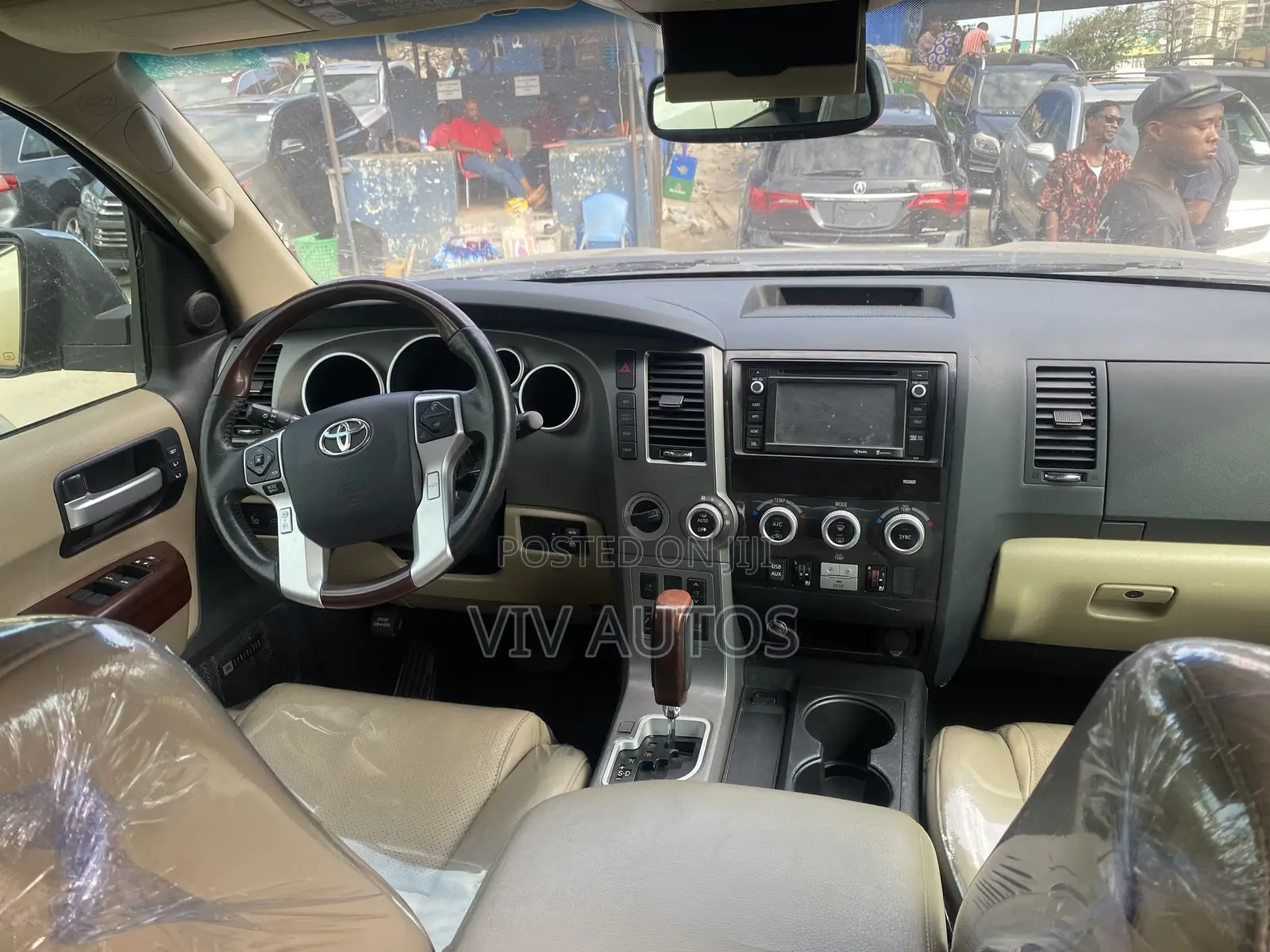 Toyota Sequoia Platinum 4x4 2018 Black