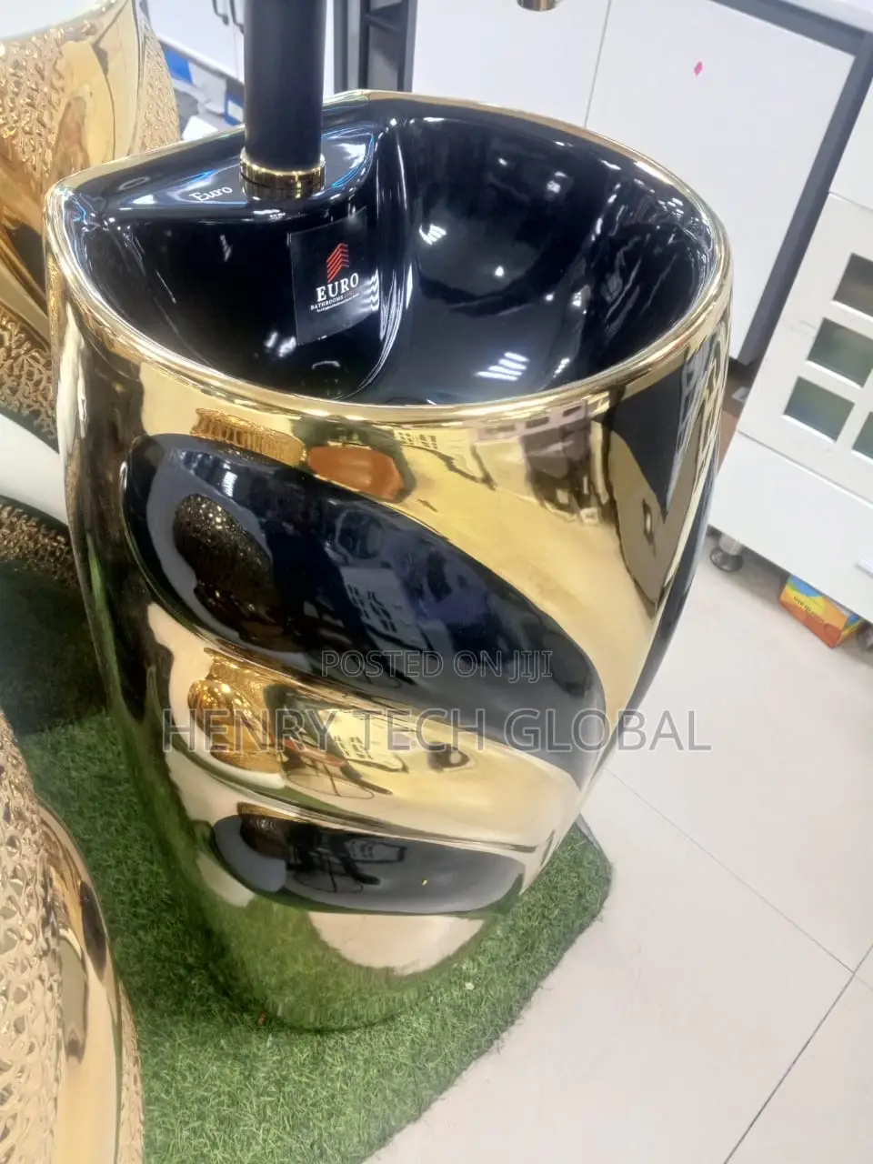 Executive Wash Hand Basin