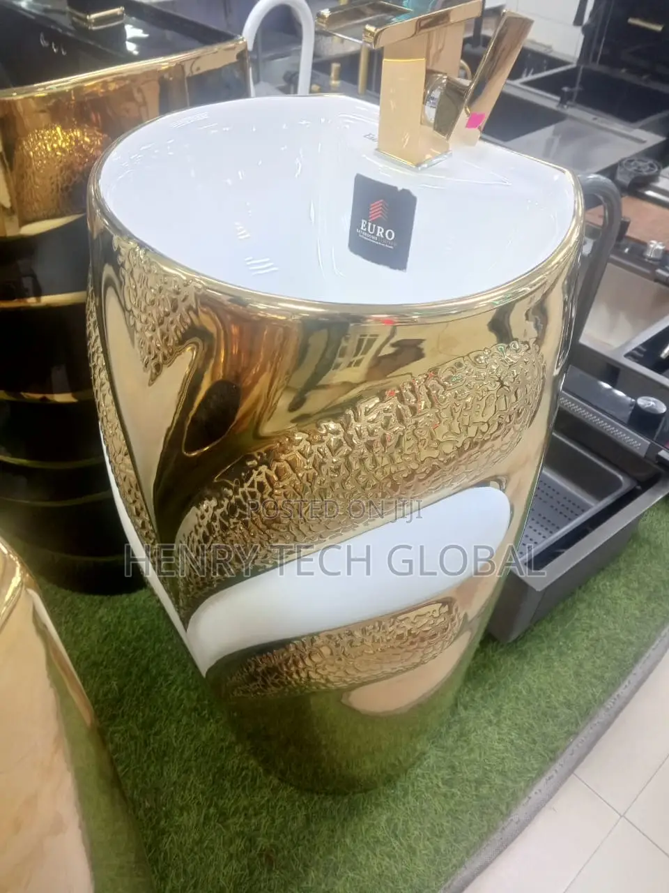 Executive Wash Hand Basin