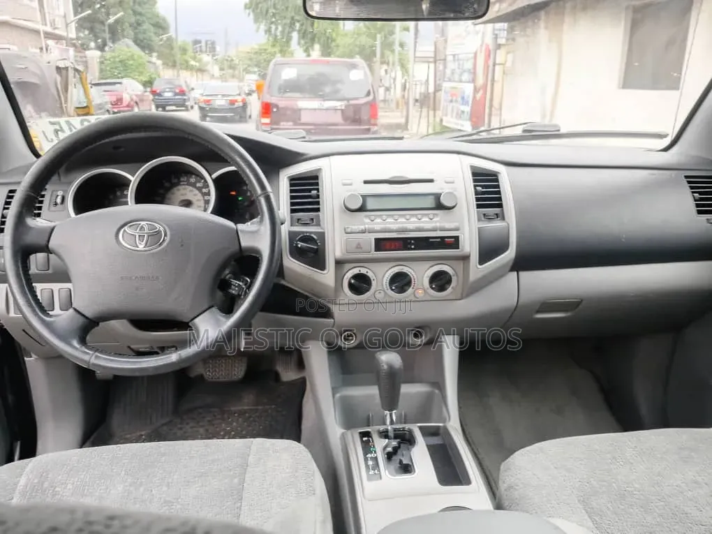 Toyota Tacoma 2006 Black
