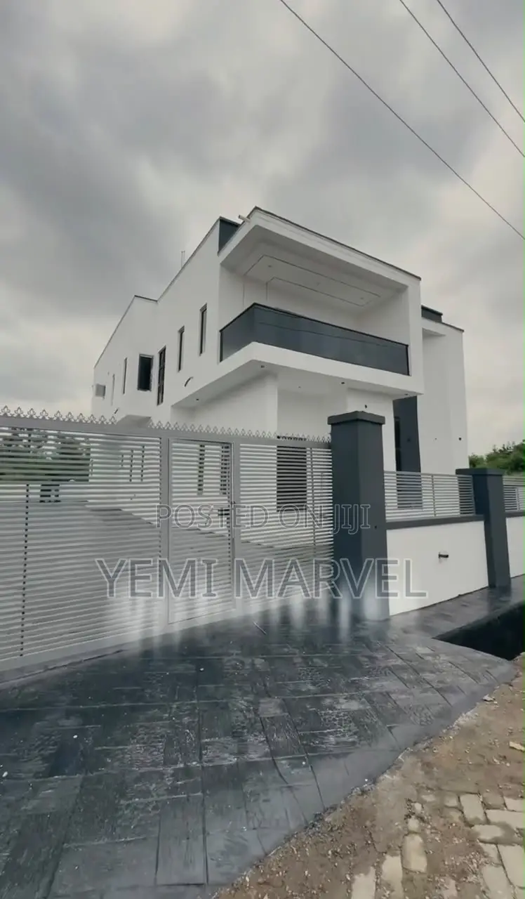 4bdrm Duplex in Mayfield Garden, for sale