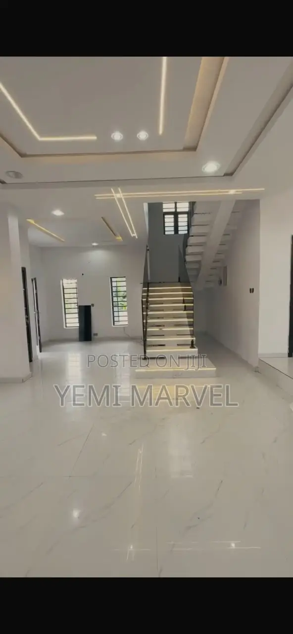 4bdrm Duplex in Mayfield Garden, for sale