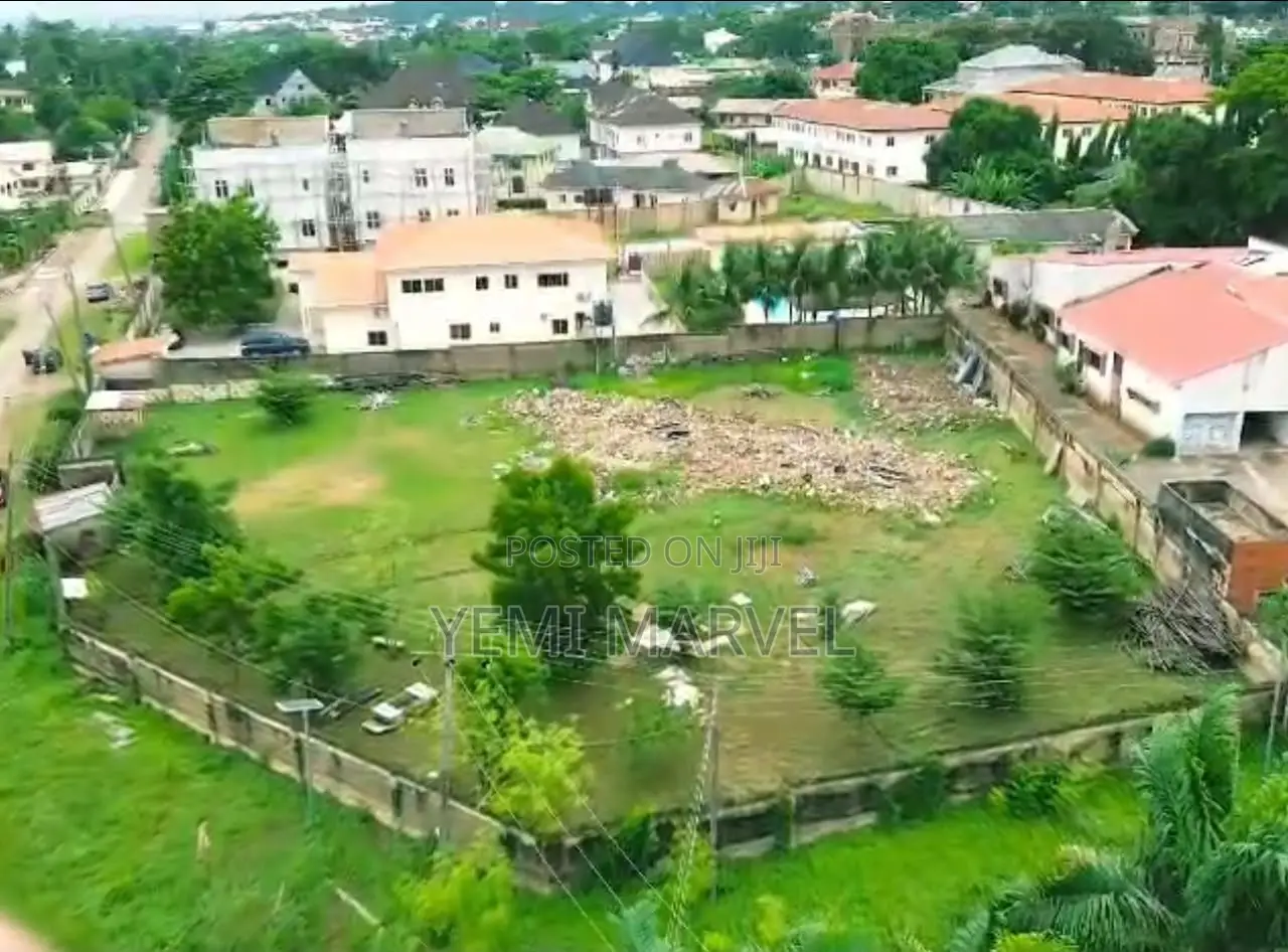 831sqm Inside Kobiowu Crescent Iyaganku GRA, Ibadan With C of O