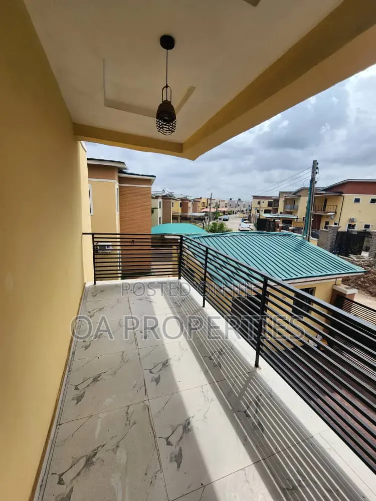 Furnished 3bdrm Duplex in S&T Jericho Gra for rent