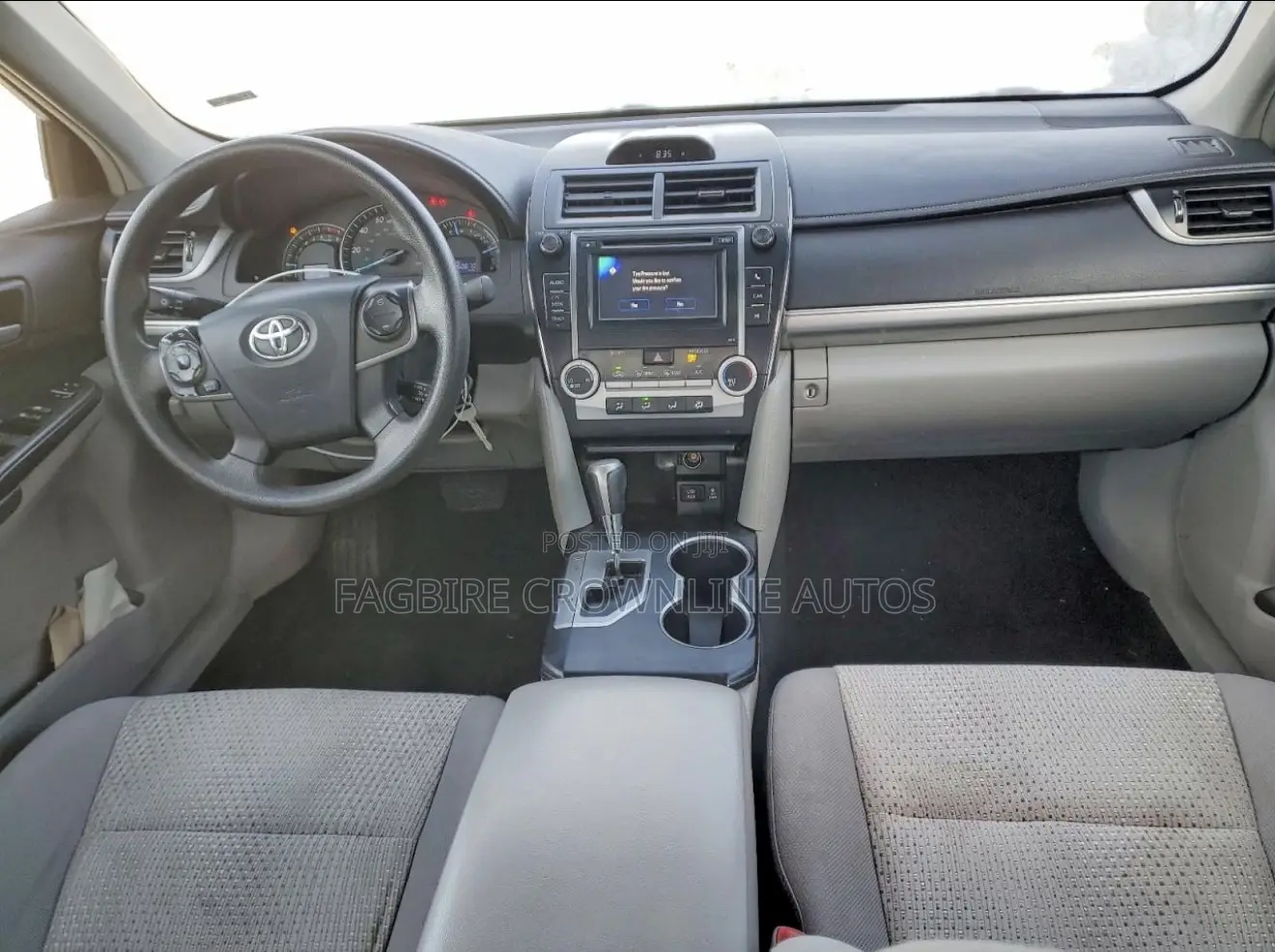 Toyota Camry LE 4dr Sedan (2.5L 4cyl 6A) 2012 Silver