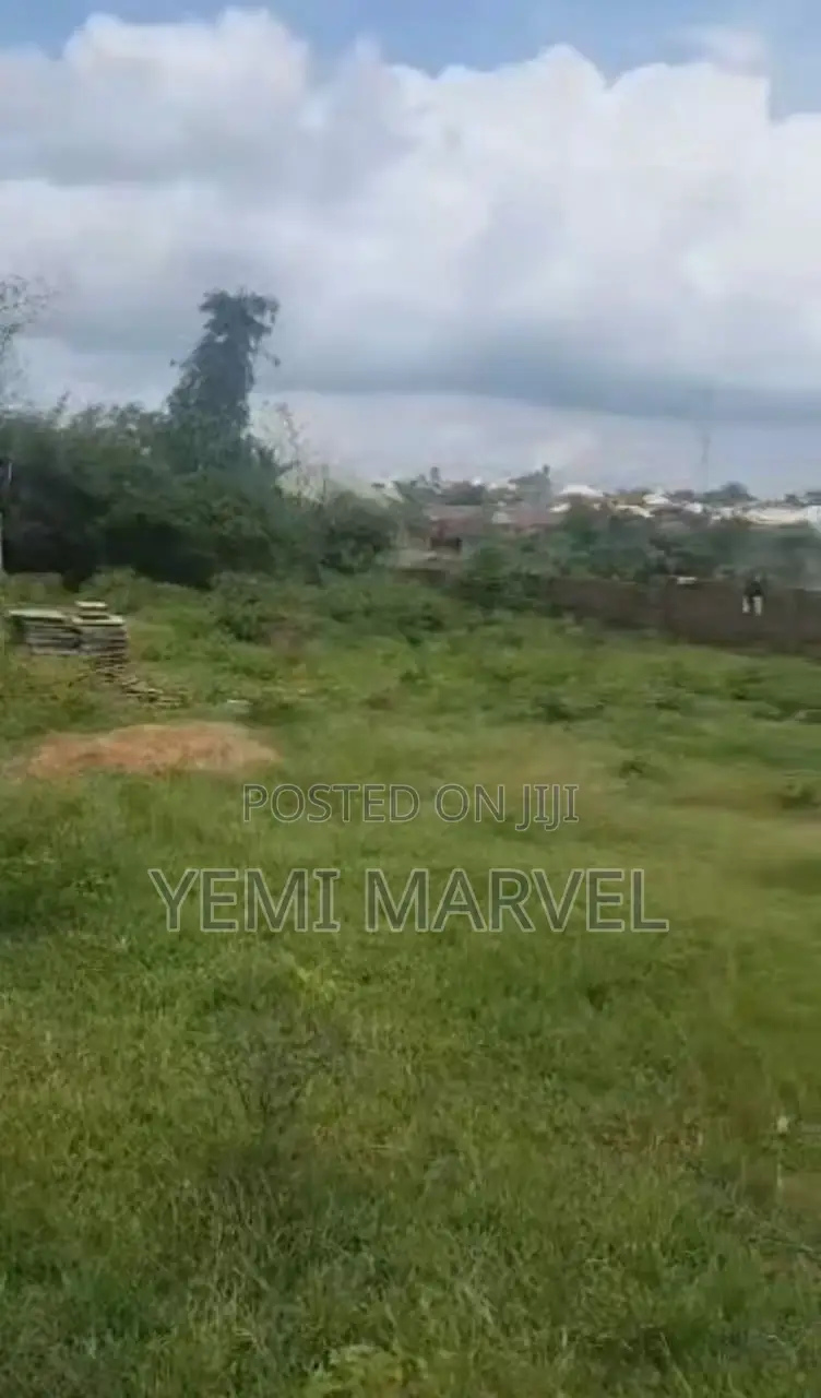 Fenced and Gated 911sqm of Land With C of O at Quarry, Asunle Road