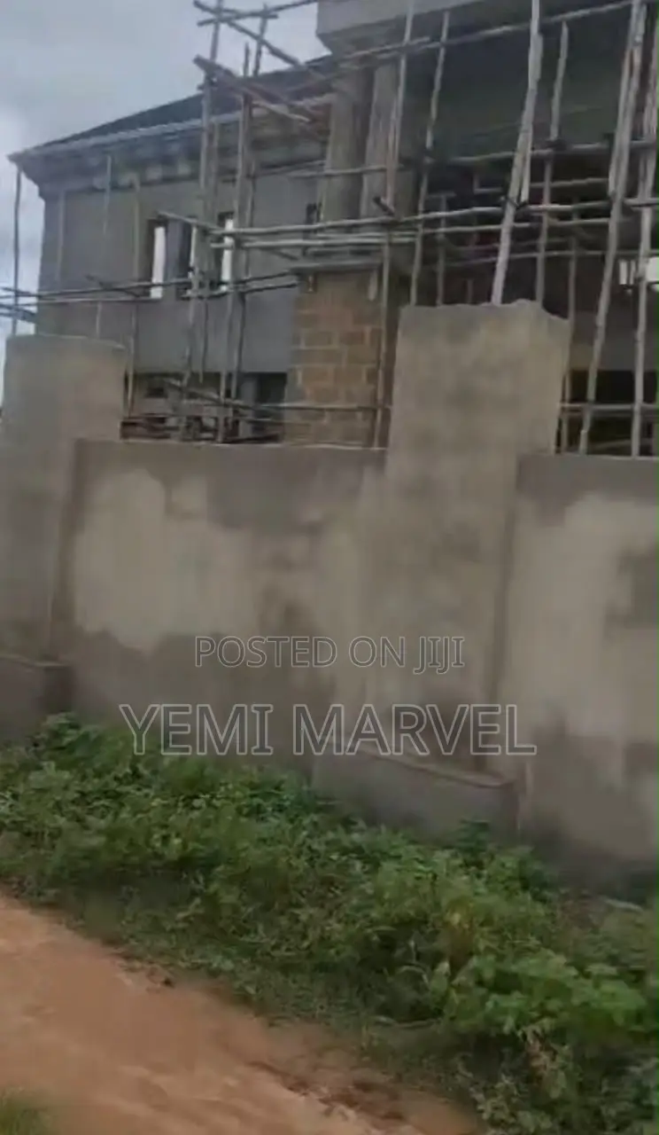 Fenced and Gated 911sqm of Land With C of O at Quarry, Asunle Road