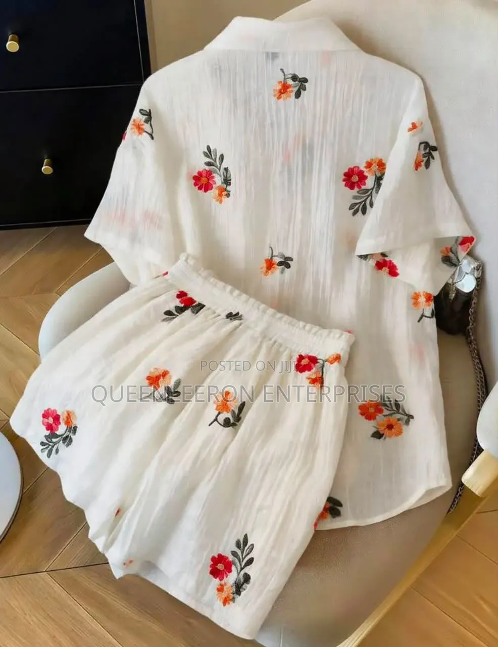New in Luxury Ladies 2 Piece