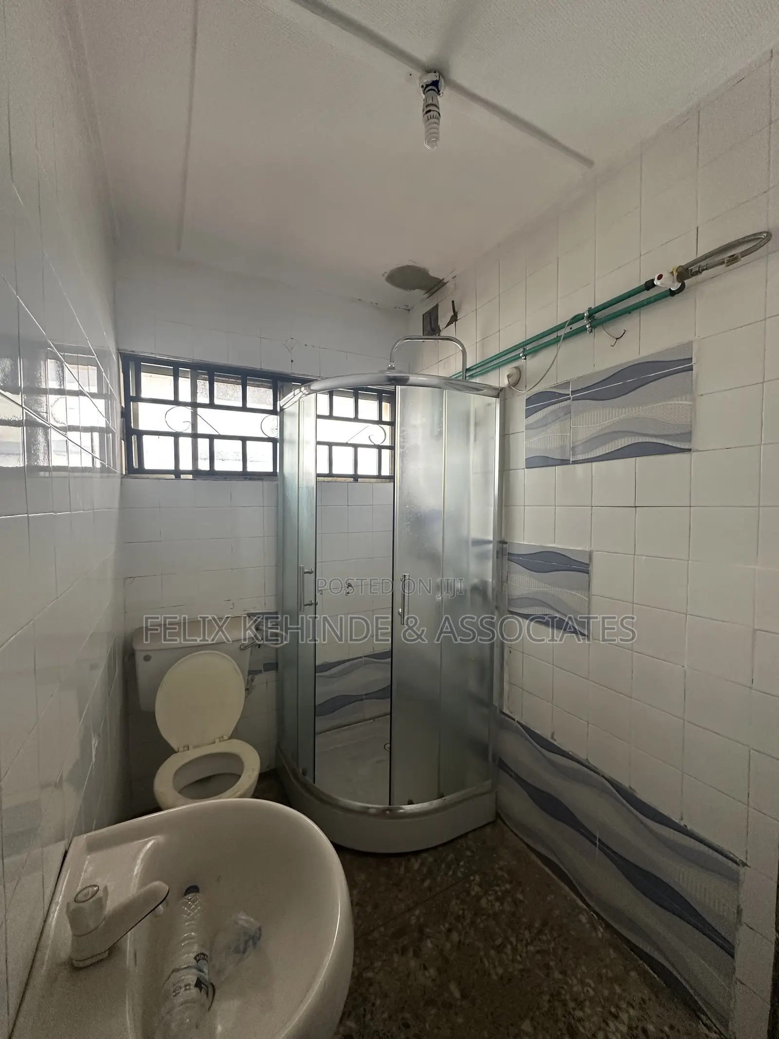 4bdrm Block of Flats in Alegongo Estate, Akobo for rent