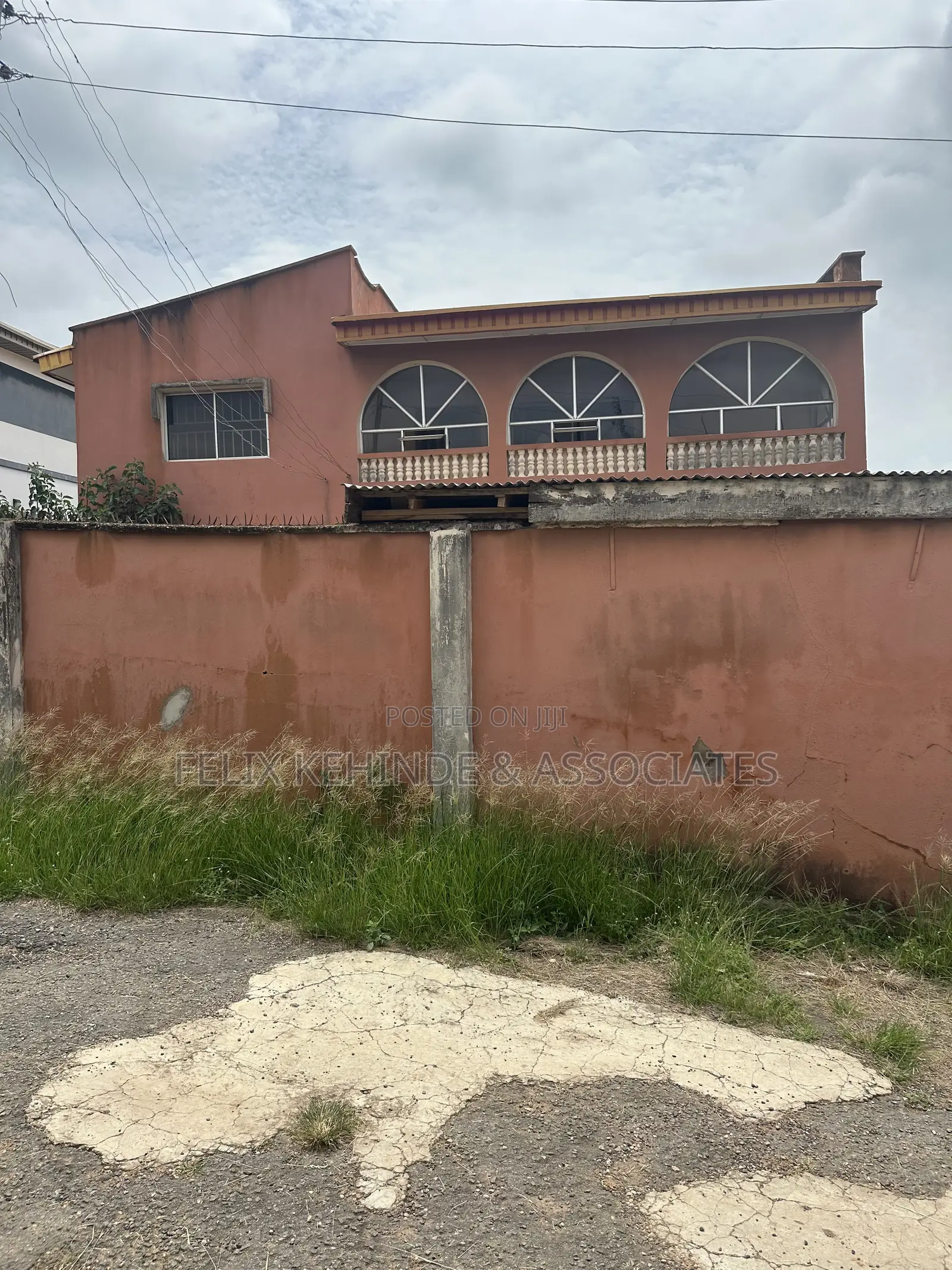 4bdrm Block of Flats in Alegongo Estate, Akobo for rent