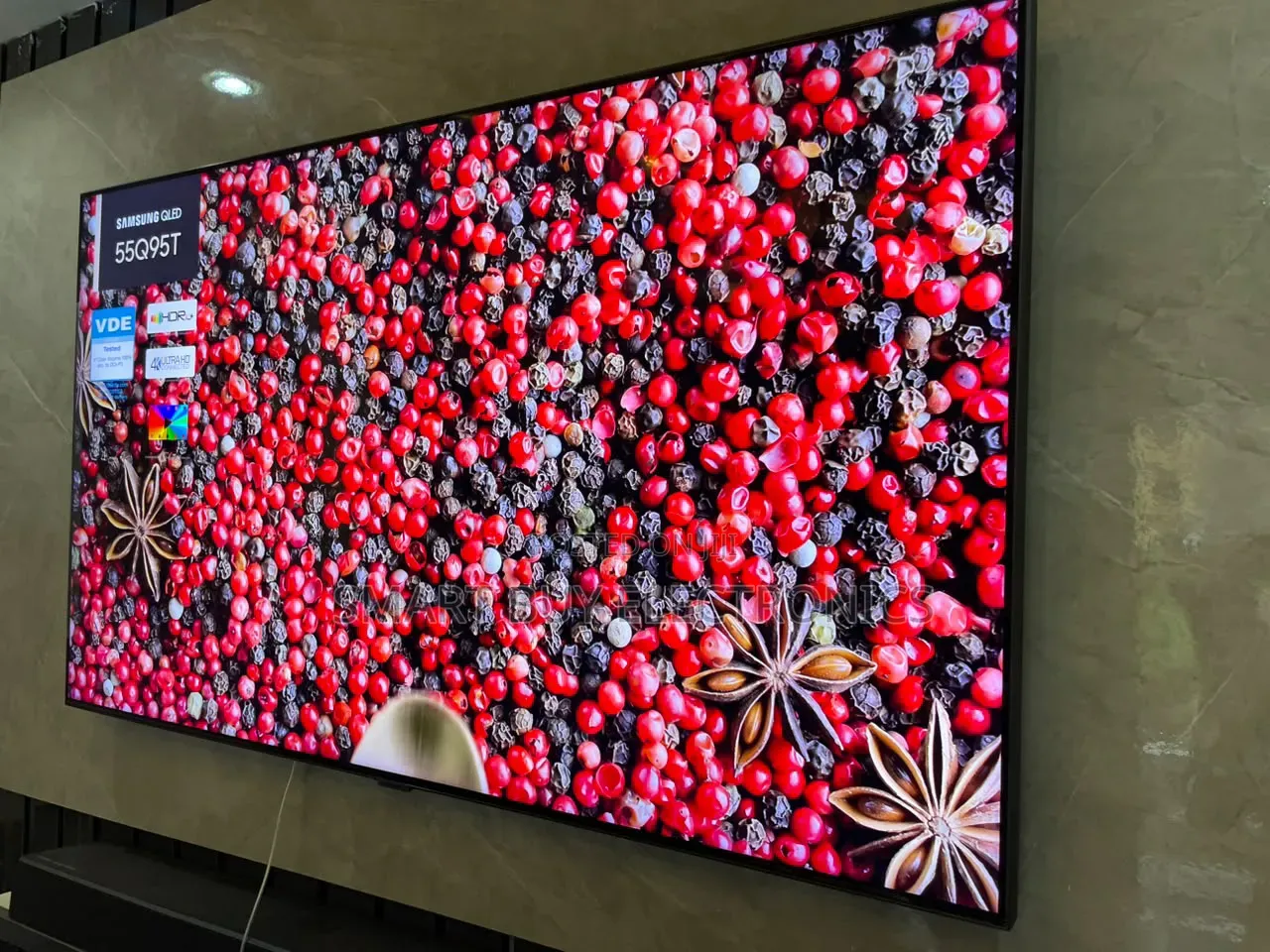 Samsung 55" Q95T Premium QLED Smart TV – UK Used (Like New)