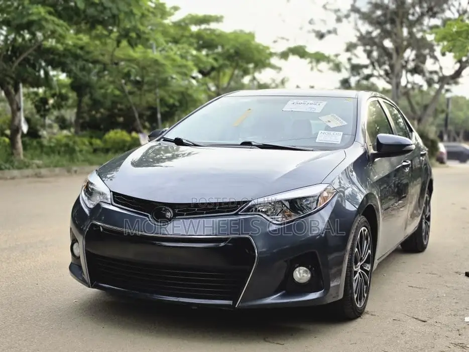 Toyota Corolla S Plus 4dr Sedan (1.8L 4cyl 6M) 2014 Gray