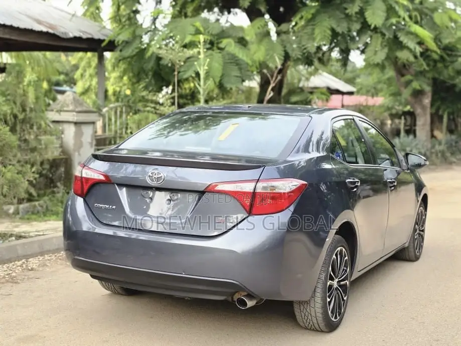 Toyota Corolla S Plus 4dr Sedan (1.8L 4cyl 6M) 2014 Gray