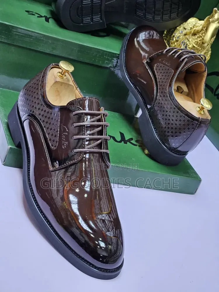 Clarks Patent Leather Derby Dress Shoes – Black Brown
Size 40-46