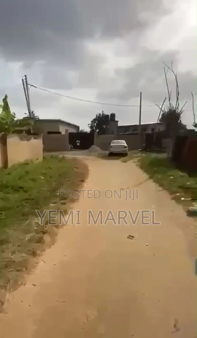958sqm Corner Piece Land With C of O at Johnson Awe, Oluyole, Ibadan
