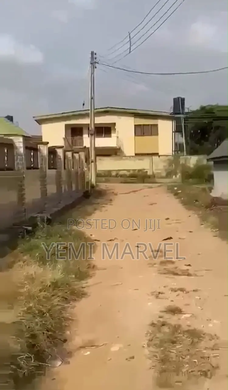 958sqm Corner Piece Land With C of O at Johnson Awe, Oluyole, Ibadan