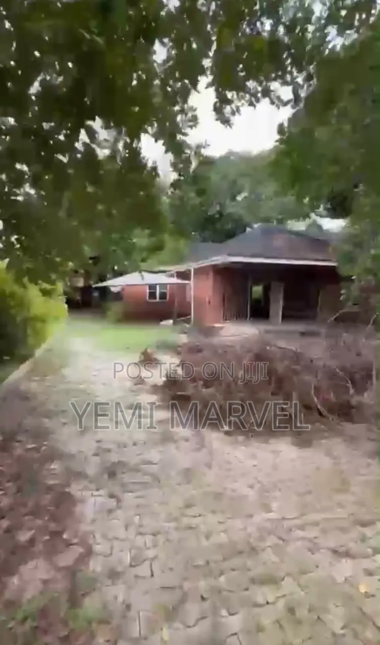 4 Bed Bungalow With 2sitting Rooms, a BQ and Security House on 2000sqm