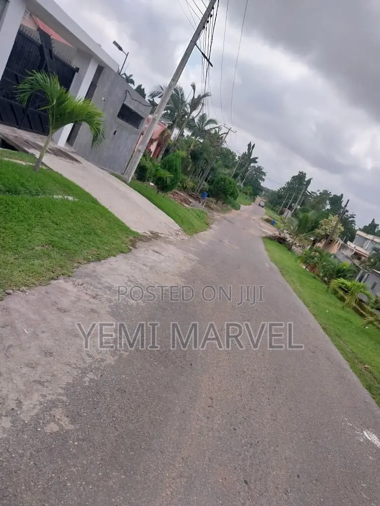 610sqm Cornerpiece Land on Tarred Road at Oba Adesida, Iyaganku GRA