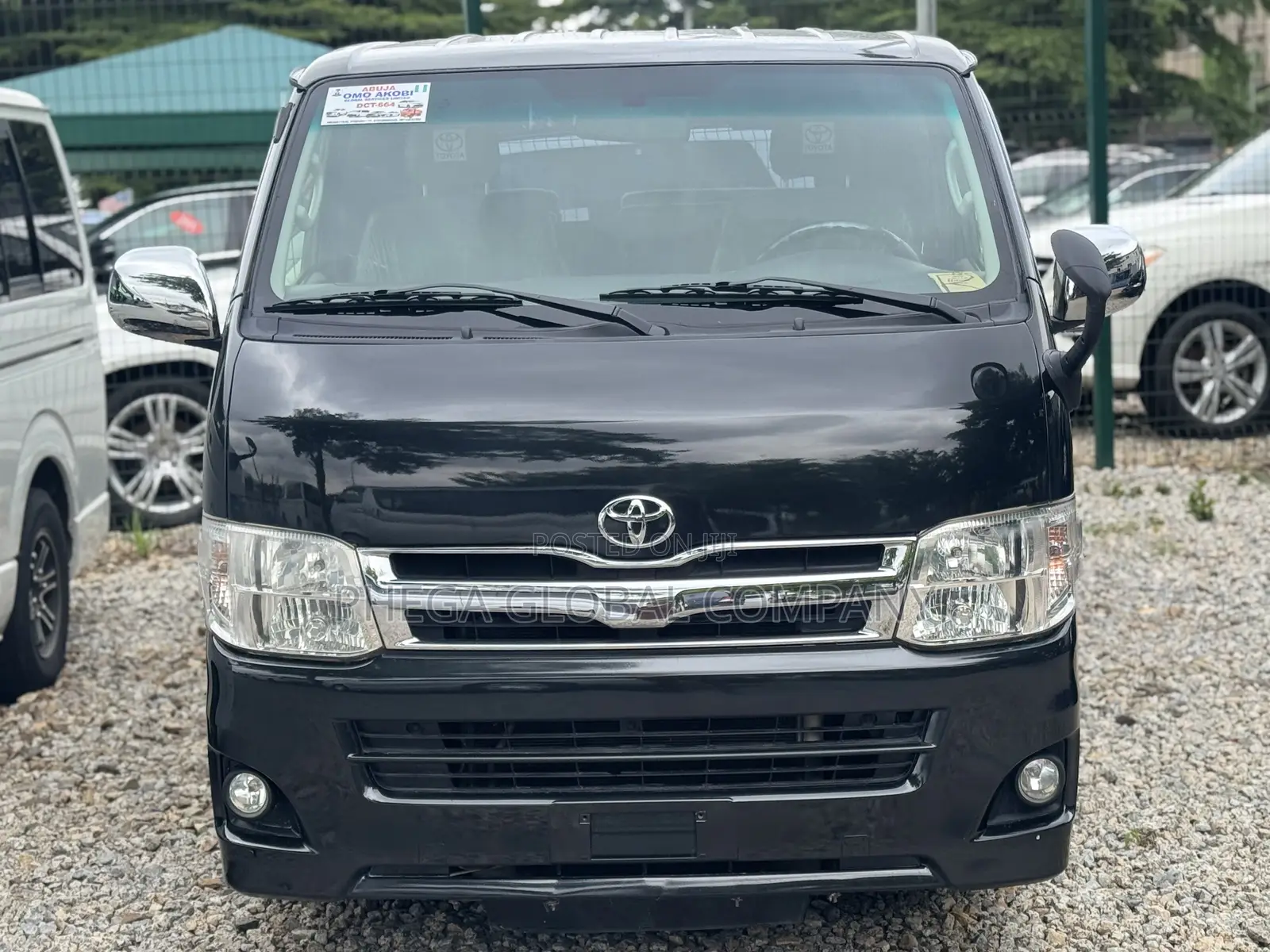 Toyota HiAce 2012 Black