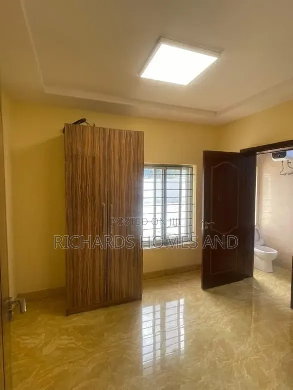 4bdrm Duplex in U3 Estate Lekki for rent