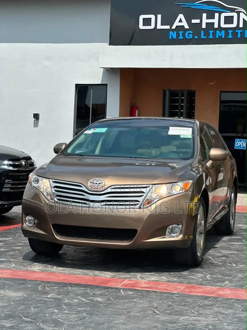 Toyota Venza V6 AWD 2010 Gold