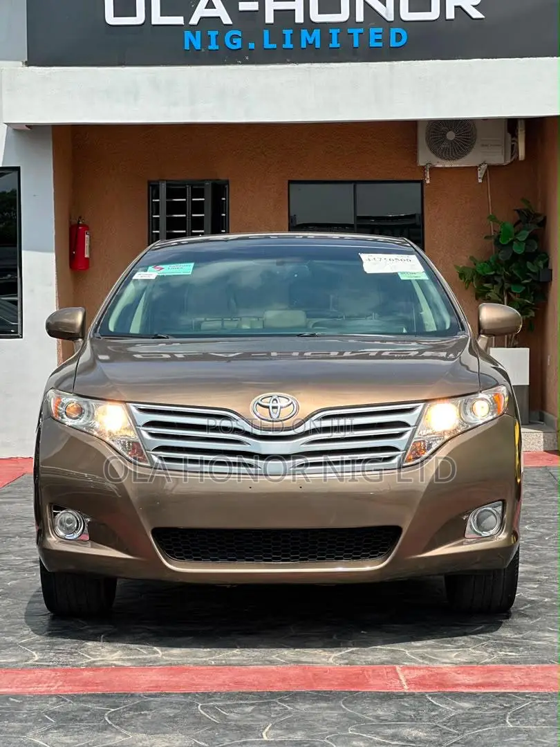 Toyota Venza V6 AWD 2010 Gold