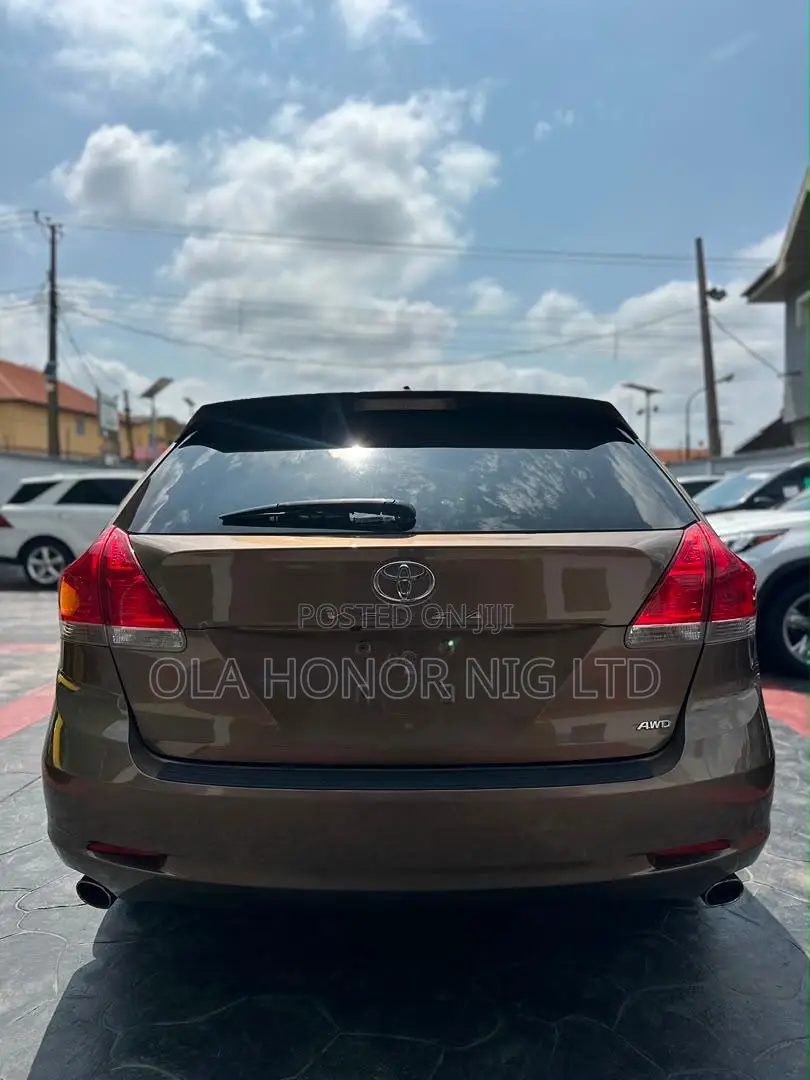Toyota Venza V6 AWD 2010 Gold