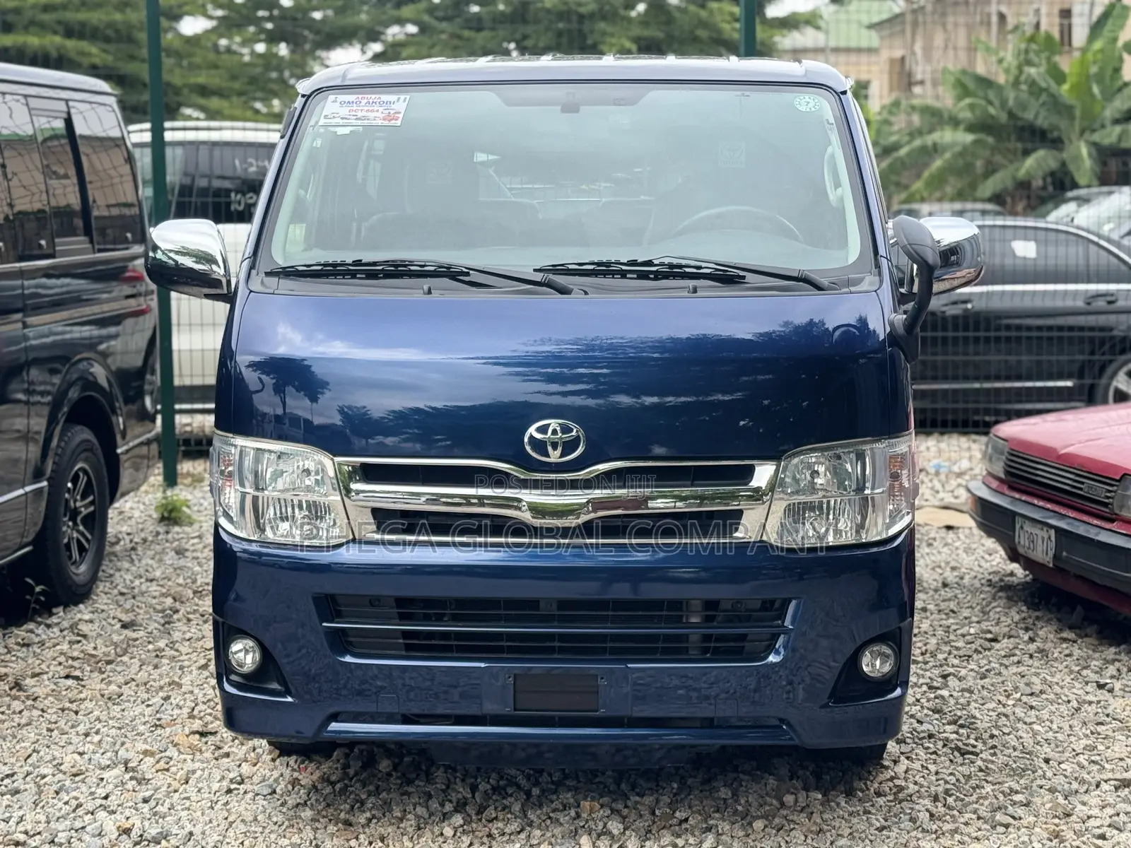 Toyota HiAce 2012 Blue