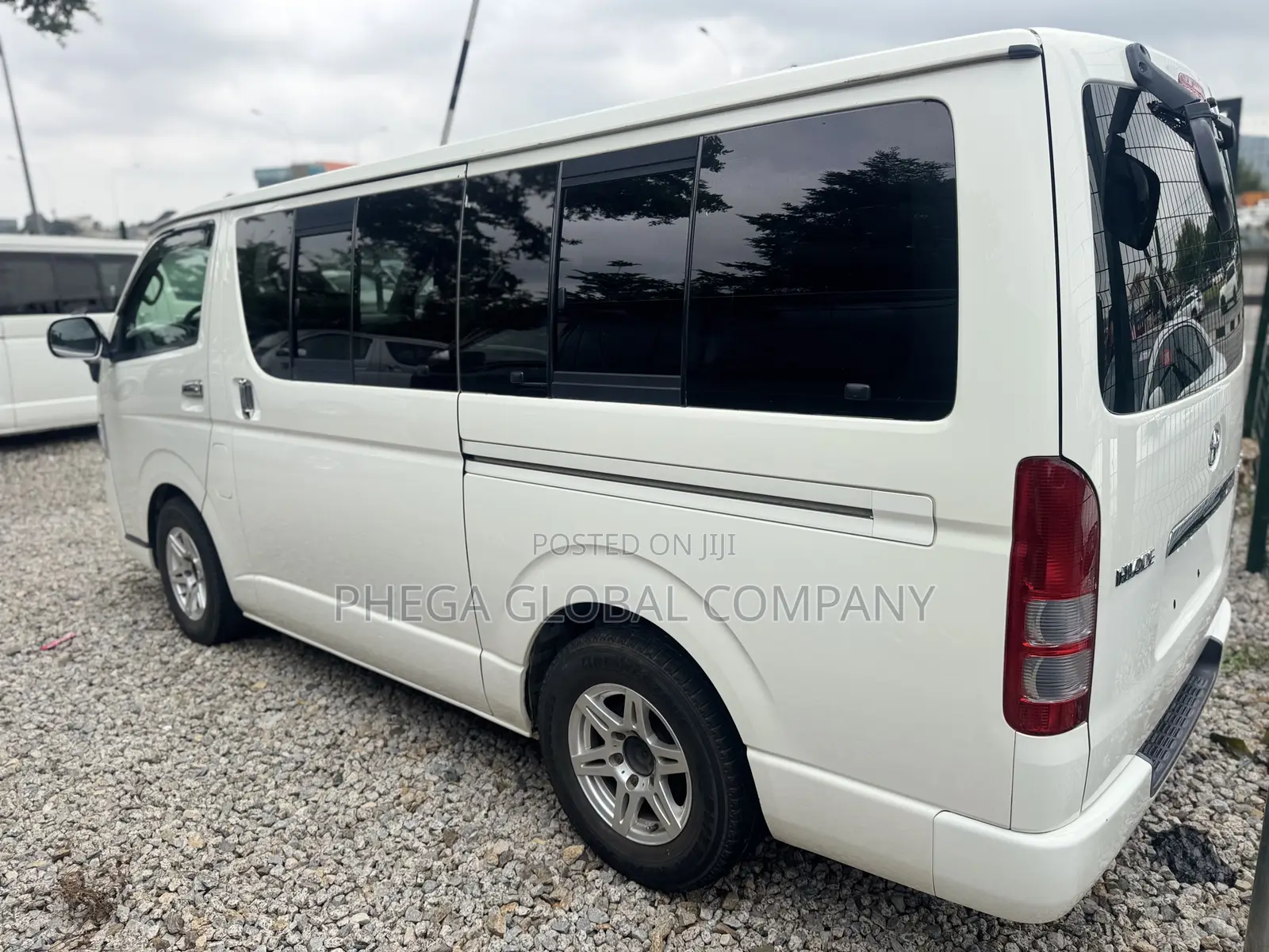 Toyota HiAce 2010 White