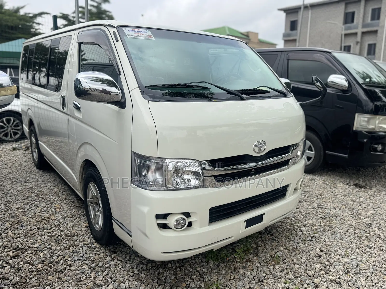 Toyota HiAce 2010 White
