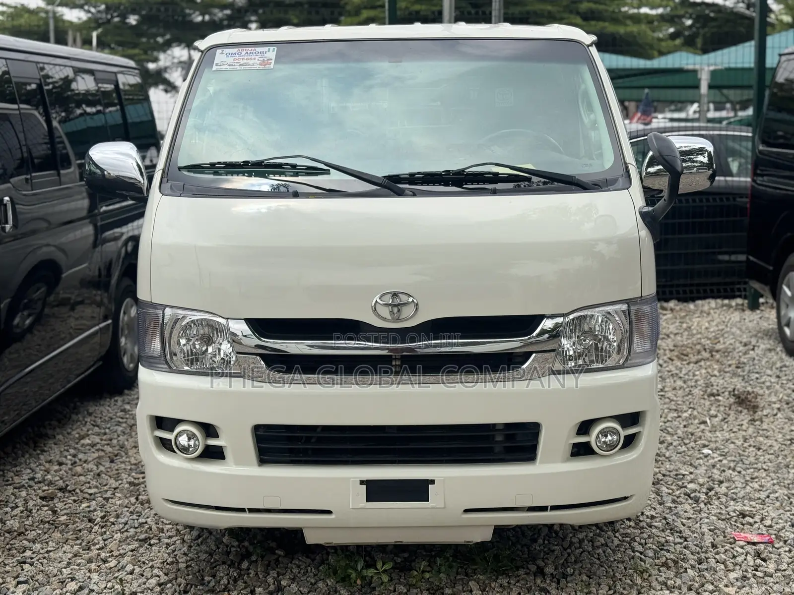Toyota HiAce 2010 White