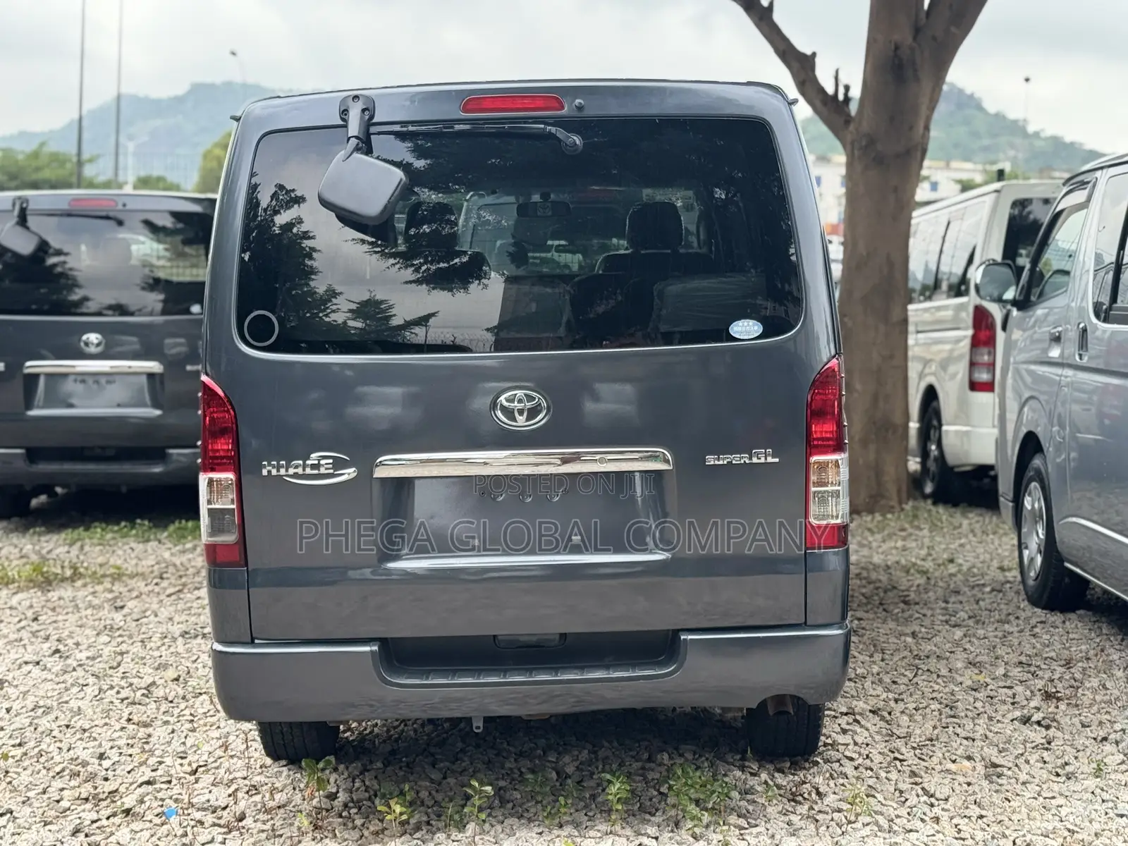 Toyota HiAce 2010 Black