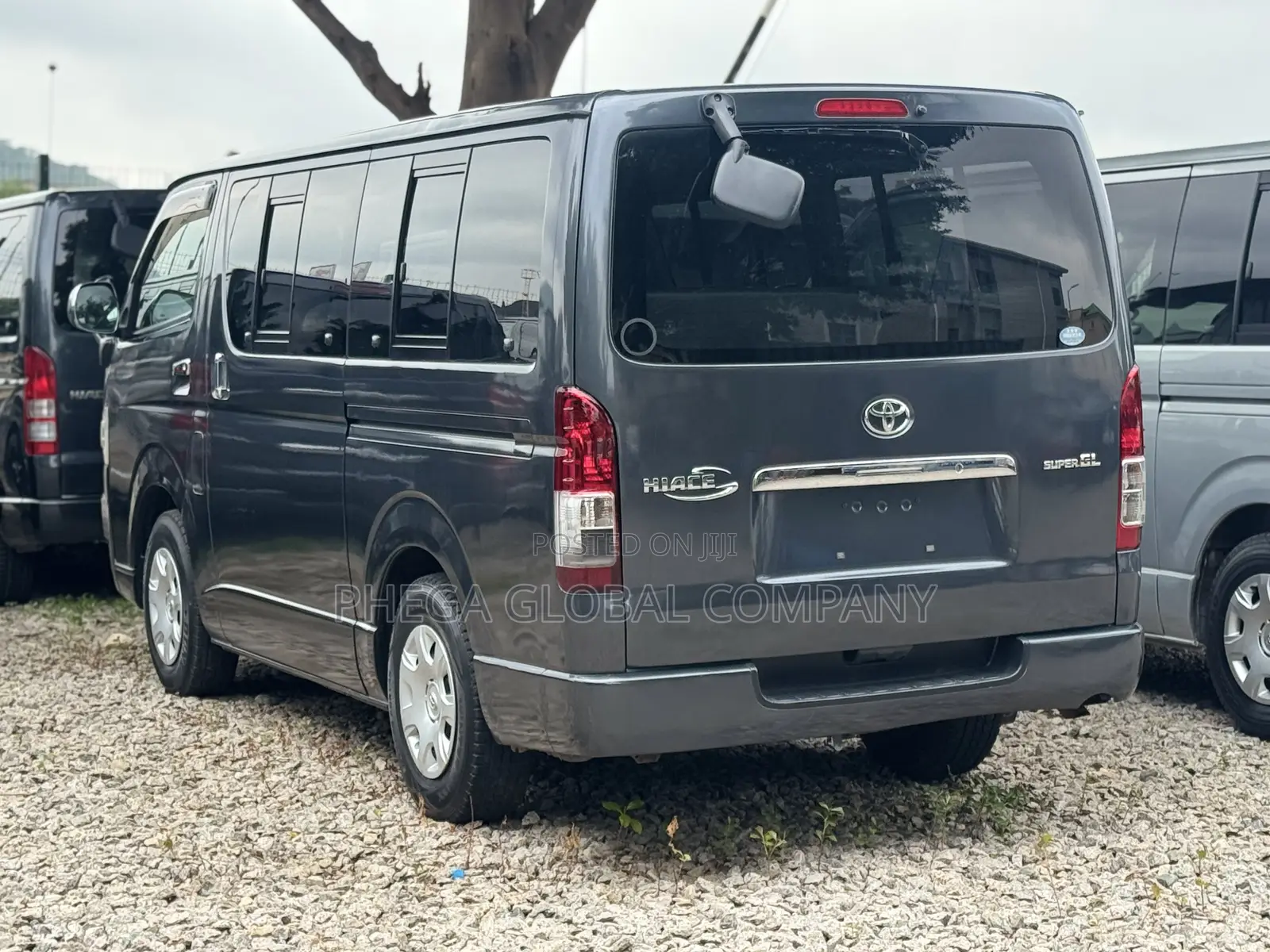 Toyota HiAce 2010 Black