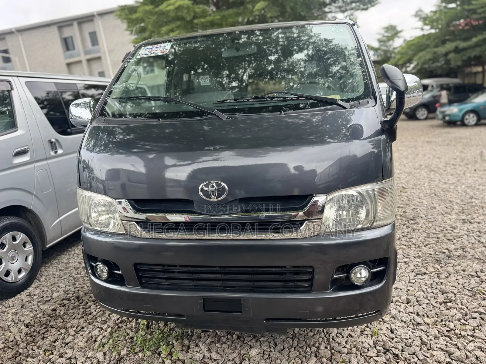 Toyota HiAce 2010 Black