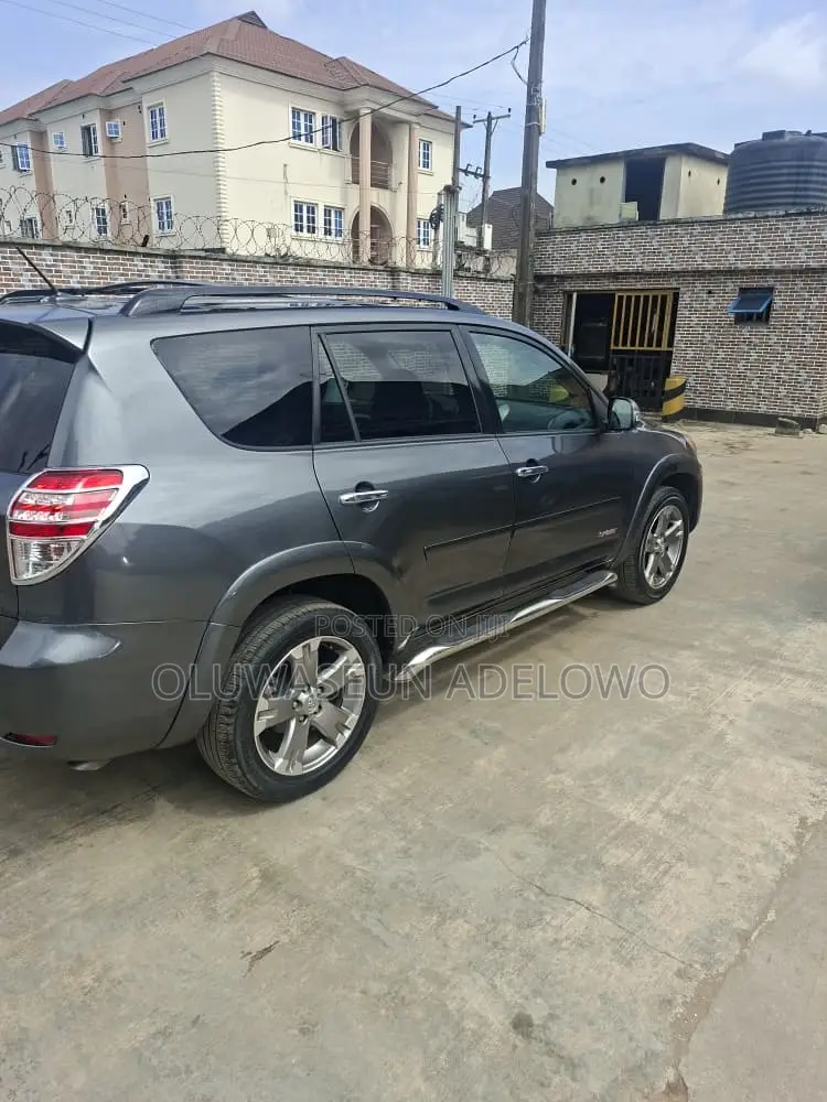 Toyota RAV4 2.5 Sport 2011 Gray
