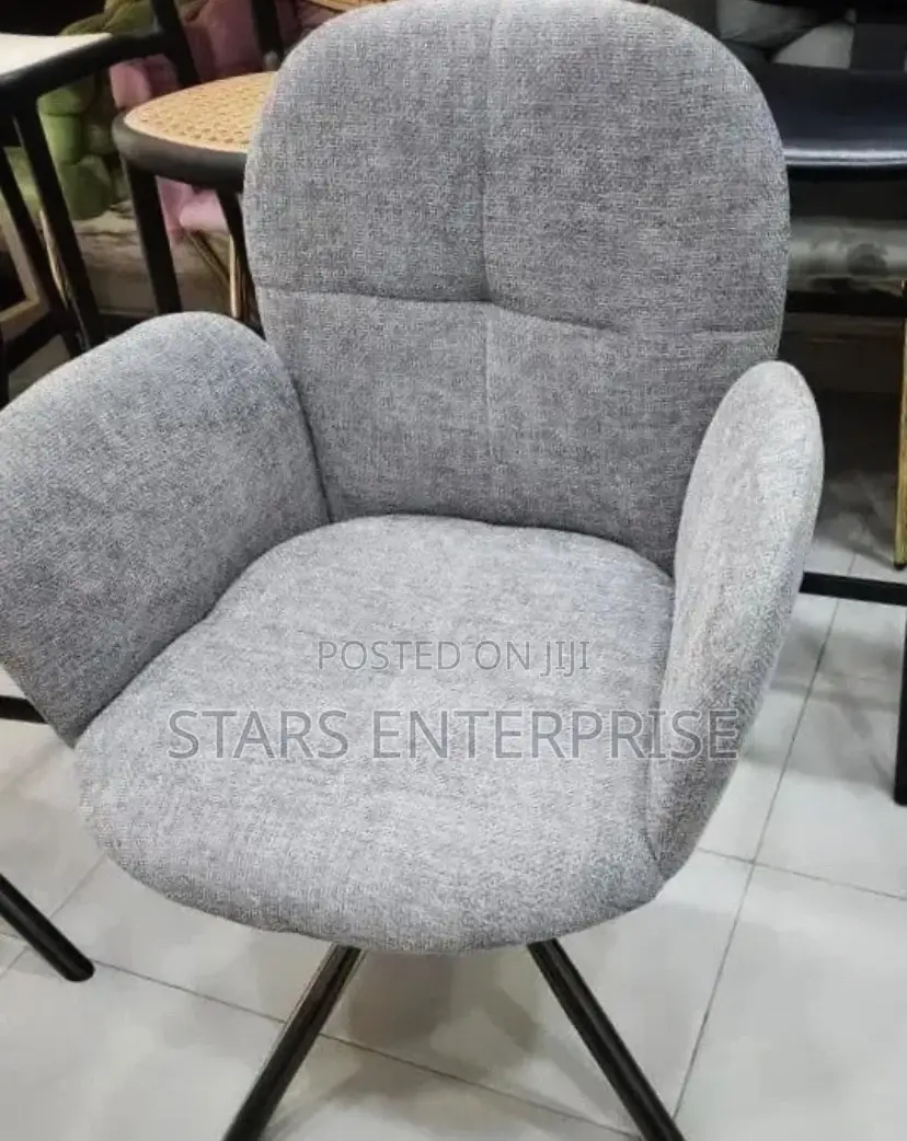 Balcony Chair / Swan Chair