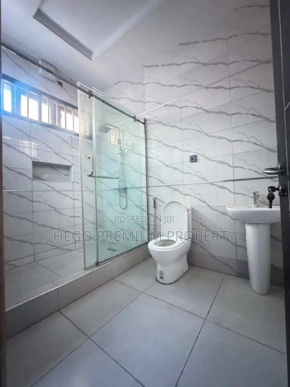 4bdrm Duplex in Mercy Land Extension, East West Road for sale